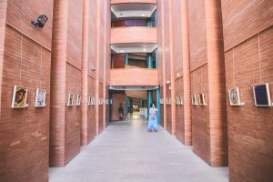 Mérida acoge la muestra “[30×30] Viaje ilustrado de las Universidades Populares”