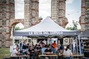 El Acueducto de los Milagros acoge este fin de semana la III edición de la Feria de la Cerveza Artesanal con más de 80 variedades y una amplia oferta cultural y gastronómica