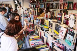 Issac Rosa y Antonio Lorente, entre otros, en la programación para hoy de la Feria del Libro de Mérida
