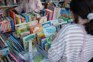 Jesús Carrasco, Elvira Lindo y Boticaria García presentan sus obras en la Feria del Libro este fin de semana