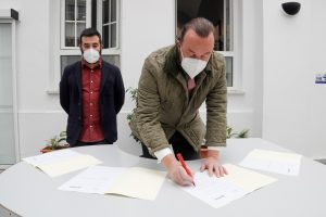 El Ayuntamiento de Mérida renueva el convenio con FEBE para desarrollar iniciativas para la prevención del consumo de bebidas alcohólicas