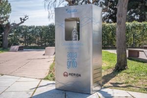 Mérida ofrece ya la primera fuente de agua refrigerada para botellas ubicada en la Plaza Margarita Xirgu