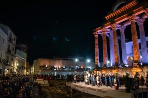El alcalde, Antonio Rodríguez Osuna, ha inaugurado está noche en un acto celebrado en el Templo de Diana, el Congreso de Semana Santa y Ciudades Patrimonio de la Humanidad