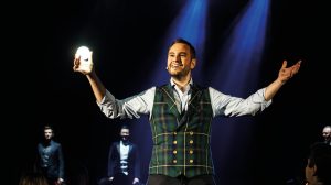 Jorge Blass estrena en el Palacio de Congresos con la Orquesta de Extremadura su espectáculo mágico musical