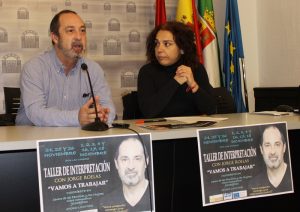 Jorge Roelas imparte un taller de teatro dentro de las actividades del Plan Urban Cultural