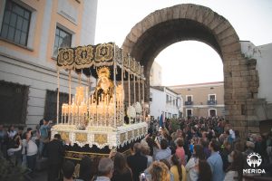 Más de 50 profesionales darán cobertura a la retransmisión de las procesiones de Jueves y Viernes Santo en TVE en directo desde Mérida