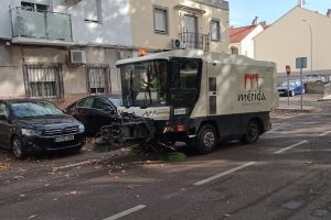 El alcalde agradece los trabajos realizados por el personal municipal y las contratas del ayuntamiento en la atención de las incidencias por el temporal, además de destacar las labores de prevención realizadas para evitar daños mayores en toda la ciudad