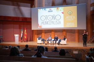 Rodríguez Osuna subraya la necesidad de alcanzar una mayor cooperación institucional para afrontar los retos de futuro de los municipios