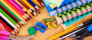 El Ayuntamiento reparte esta semana a más de 2.000 escolares de Infantil y Primaria material escolar