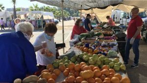 El mercadillo se traslada al aparcamiento del recinto ferial hasta el próximo 14 de septiembre