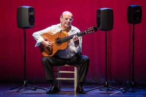 El alcalde invita a instituciones y colectivos de la ciudad a participar el próximo martes, 18 de febrero, en el Pleno Extraordinario donde se nombrará Hijo Adoptivo de la ciudad de Mérida al guitarrista Miguel Vargas
