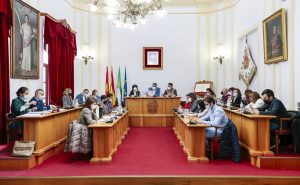 El Pleno Municipal ha realizado la Declaración Institucional con motivo del 8 de marzo, refrendada por los grupos municipales de PSOE, PP, Ciudadanos y Unidas por Mérida