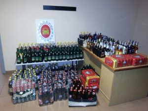 La Policía Local incauta bebidas de establecimientos no autorizados para la venta