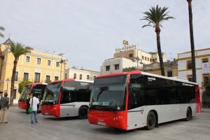 Los autobuses urbanos modifican su frecuencia y líneas durante los días 6, 7 y 8 de abril