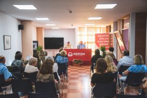 Isabel Martín Ruiz y Juan José Ramón Vicente presentan sus libros en el Centro Cultural Alcazaba