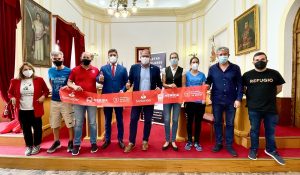 1.500 corredores tomarán la salida en la Media Maratón Mérida Patrimonio de la Humanidad que se disputa de forma excepcional en horario nocturno