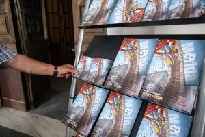 Música, cultura, accesibilidad, tradición y modernidad, y deporte, son algunos de los temas de la revista de feria que ya está disponible para que la ciudadanía pueda recogerla en la puerta del ayuntamiento