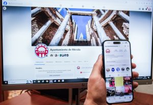Las redes sociales del ayuntamiento alcanzan los 68.000 seguidores siendo la cuenta de Facebook la más seguida de los ayuntamientos extremeños con 4 millones de alcance en 2023 y más de 2 millones de visitas a la web municipal www.merida.es