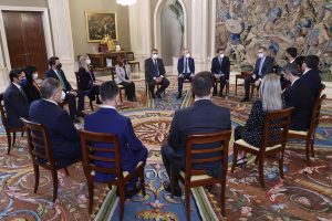 El Rey recibe en audiencia al alcalde de Mérida y al resto de alcaldes del Grupo de Ciudades Patrimonio de la Humanidad de España