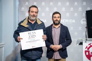 El público participante en la Ruta de la Tapa 2025 concede el premio a la mejor tapa a Cachicho-Benito con la Tapa Gourmet: “De pie en el monte y brisa al mar”