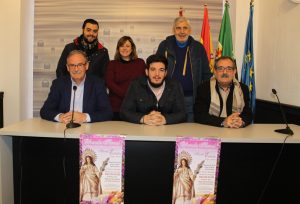 La Mártir Santa Eulalia lucirá este año un traje rojo donado por un matrimonio onubense