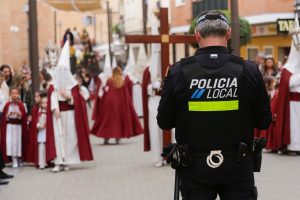 El alcalde agradece a los servicios de Limpieza, Policía Local, Parques y Jardines, Parque de Obras, Urbanismo, Comunicación y la delegación de Semana Santa su “excelente” trabajo durante la semana de pasión en Mérida