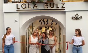Mérida cuenta desde hoy con una nueva tienda de ropa que ha supuesto la creación de 6 nuevos empleos