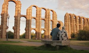 ‘100 días con La Tata’, de Miguel Ángel Muñoz y patrocinada por el Ayuntamiento, se estrena este miércoles