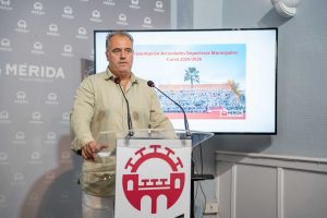 El Programa Deportivo Municipal para la temporada 2025/2026 incluye diferentes actividades dirigidas a la ciudadanía emeritense entre Escuelas Deportivas Municipales, Cursos dirigidos para Adultos y Cursos de Natación