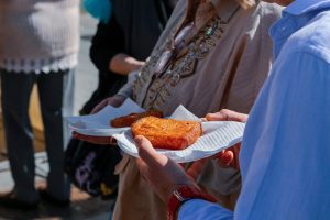 Más de tres mil torrijas se repartirán el Domingo de Ramos en la XI edición de la Torrijada popular en la Plaza de España