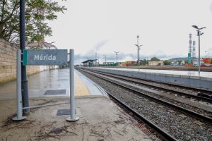 Mérida contará con una pasarela urbana de uso peatonal y con carril bici sobre las vías de la estación de ferrocarril