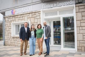 El alcalde visita la clínica de logopedia ‘BiAxial’ puesta en marcha por una emprendedora emeritense en la avenida Reina Sofía