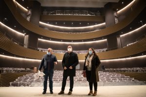 El Teatro María Luisa encara su recta final con la habilitación de los accesos por Almendralejo y Torre Albarrana y la instalación del equipamiento técnico