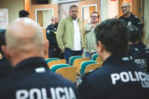 La Policía Local se forma para atender a las personas con diversidad funcional en unas jornadas con Feafes y Plena Inclusión