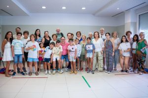 El Ayuntamiento de Mérida celebra en el Hogar de Mayores `Zona Sur´ el primer taller práctico sobre el uso de dispositivos móviles que conecta generaciones