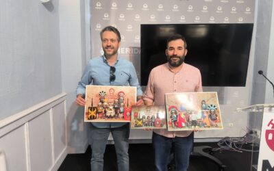 El Ayuntamiento recibe unas láminas artísticas protagonizadas por figuras de Playmobil con motivo de Emerita Lvdica