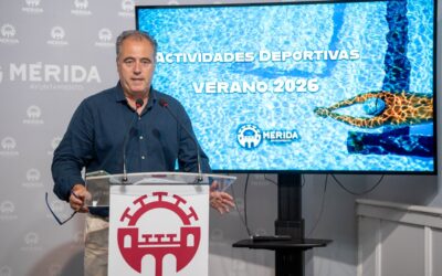 El Ayuntamiento oferta más de 600 plazas para los cursos de natación y de tecnificación deportiva de atletismo, gimnasia y tenis para el próximo verano