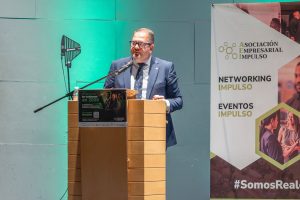 Osuna anuncia que el ayuntamiento destinará 2 millones de euros en ayudas directas para autónomos y pymes