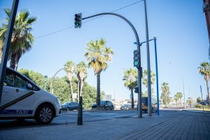 El Ayuntamiento ha culminado la reparación integral del semáforo de María Auxiliadora y avanza en la modernización de toda la red semafórica de la ciudad