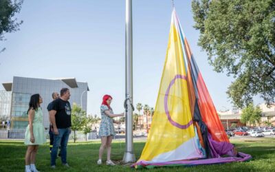 Mérida reivindica la diversidad, la inclusión y la igualdad en el acto de izado de bandera y pregón del Orgullo LGTBIQ+ Extremadura 2026