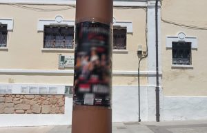 El Ayuntamiento sanciona a ocho empresas y cinco entidades por colocar publicidad en mobiliario urbano de Mérida
