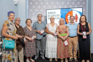 El Ayuntamiento presenta la Guía de aseos públicos destinada a la ciudadanía para lograr una ciudad más accesible, cómoda e inclusiva