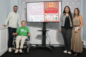 La Plaza de las Méridas del Mundo acoge este sábado la primera edición de la Fiesta del Vino Nuevo ‘Meditrinalia’, una iniciativa que une tradición, cultura, gastronomía y solidaridad